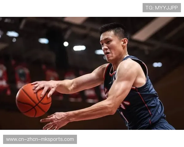 更衣室内，退役老将球衣高悬，新秀低头系紧鞋带